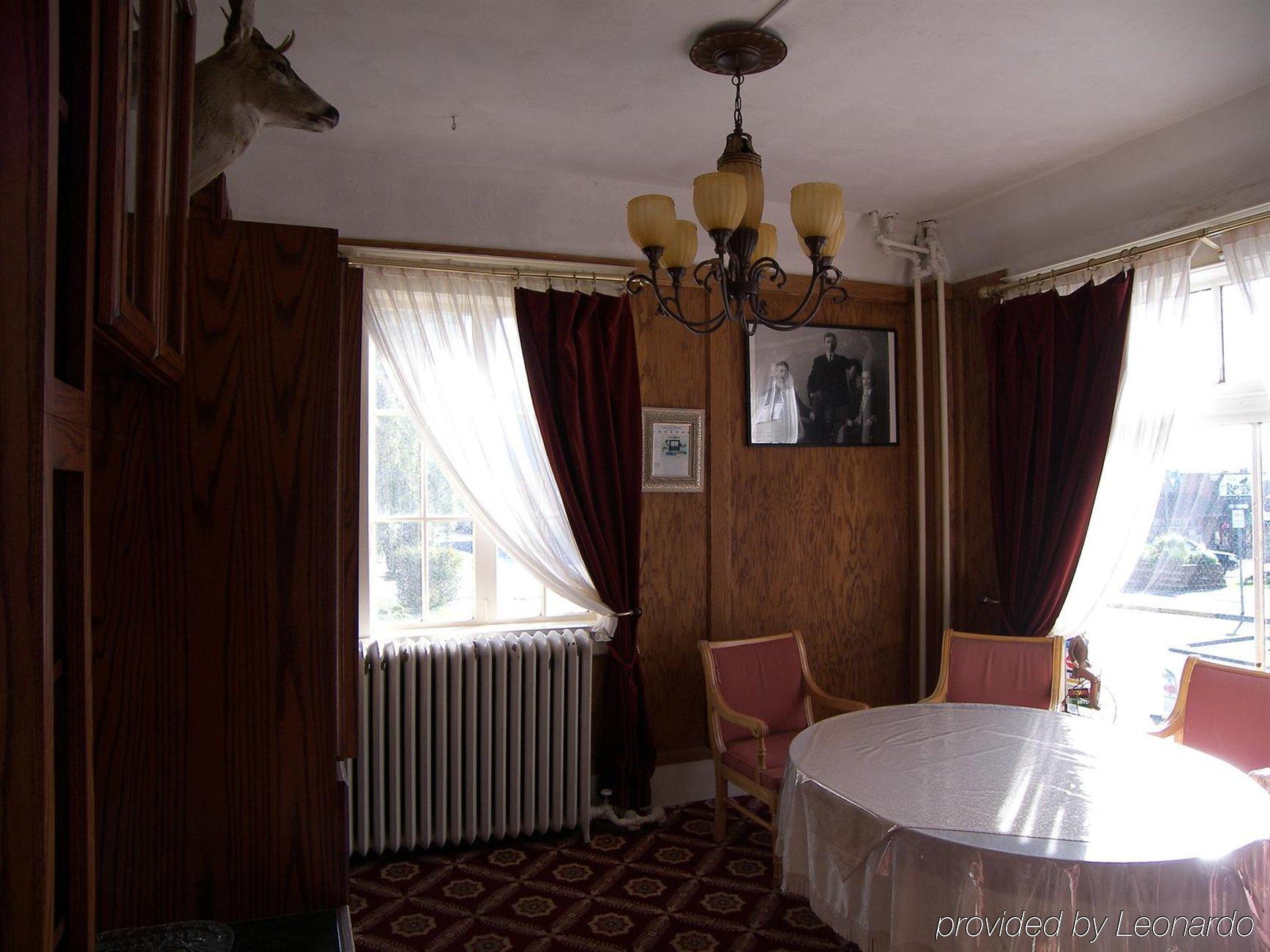 Van Gilder Hotel Сьюард Экстерьер фото